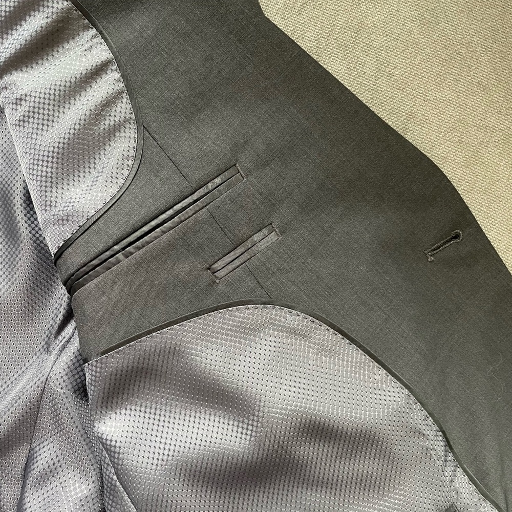 2 piece Bar III charcoal grey wool blend suit 42R - Picture 7 of 16